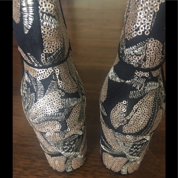 STEVE MADDEN New Goldie Booties Sz 7.5 - Picture 5 of 8